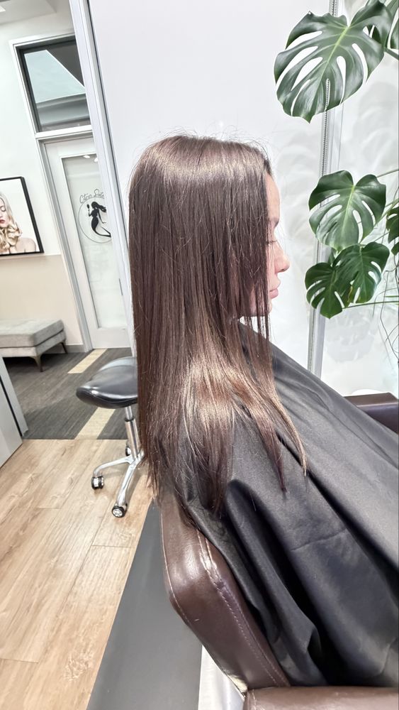 V.A.D.A Hair Logo