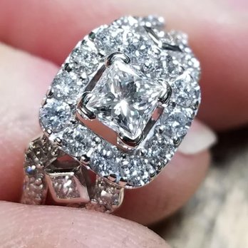 Frederick's Jewelry - Wedding sets - Jewelry Near Me - Moses Lake, Washington Frederick's Jewelry - Wedding sets - Jewelry Near Me - Moses Lake, Washington