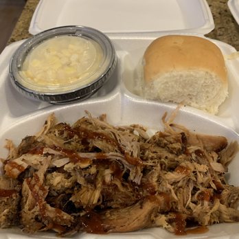 The Smoking Apple - Pulled pork, sweet corn & dinner roll - Barbeque Near Me - Lindon, Utah