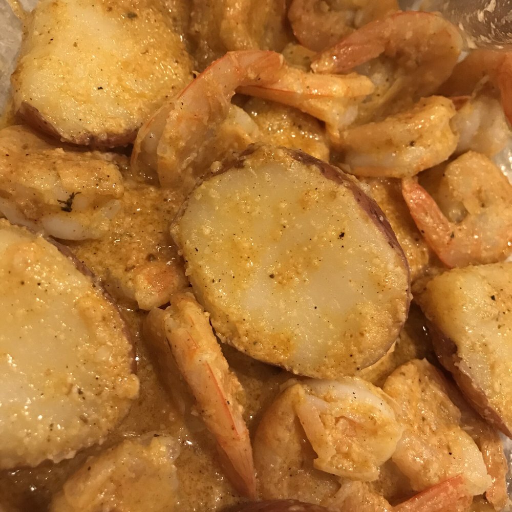 Lowcountry Lakeview - Shrimp boil with potatoes - Cajun/Creole Near Me - Chicago, Illinois