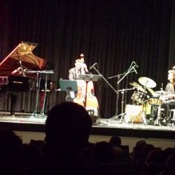 Teatro Villa de Mairena - Este grupo de jazz me encantó