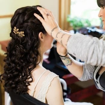 Dreamcatcher Artistry - Leah working her magic - Makeup Artists Near Me Dreamcatcher Artistry - Leah working her magic - Makeup Artists Near Me