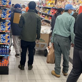 ALDI - Huge line one cashier - Grocery Near Me - South Gate, California ALDI - Huge line one cashier - Grocery Near Me - South Gate, California