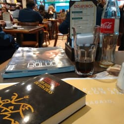 Homo Sapiens - Buen lugar, atención, oferta de libros, precios. Mal almuerzo. Pero volvería.