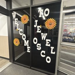 Exterior outside entrance of Jewel-Osco - Chicago, Illinois Exterior outside entrance of Jewel-Osco - Chicago, Illinois