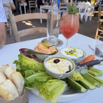 Mandolin Aegean Bistro - Mediterranean Near Me - Miami, Florida