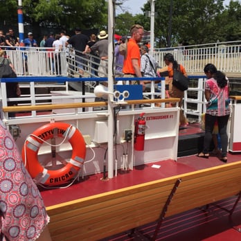 Shoreline Sightseeing - Architectural Tours Near Me - Chicago, Illinois