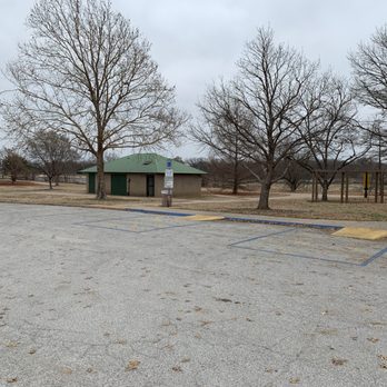 Hamilton Park - Parking lot with restrooms for patrons. - Parks Near Me - Wichita Falls, Texas Hamilton Park - Parking lot with restrooms for patrons. - Parks Near Me - Wichita Falls, Texas