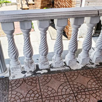 Q Home Inspections - Damaged baluster - Home Inspectors Near Me Q Home Inspections - Damaged baluster - Home Inspectors Near Me