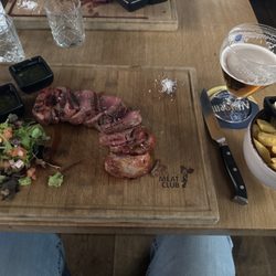 The Uptown Meat Club - Medium rare Entrecôte