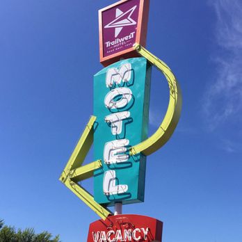 Trail West Motel - Vintage Sign - Hotels Near Me - Grand Coulee, Washington Trail West Motel - Vintage Sign - Hotels Near Me - Grand Coulee, Washington