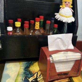 Taco Lindo - Hot sauce bar at the table - Mexican Near Me - Naples, Florida