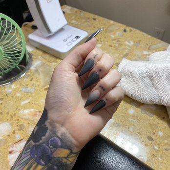 2Q Nail Spa + Eyelashes - Nail Salons Near Me - Montclair, California