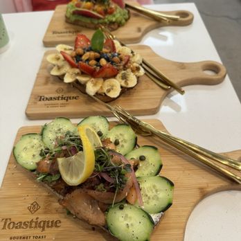 Toastique - Smoke salmon toast - Juice Bars & Smoothies Near Me - Henderson, Nevada Toastique - Smoke salmon toast - Juice Bars & Smoothies Near Me - Henderson, Nevada