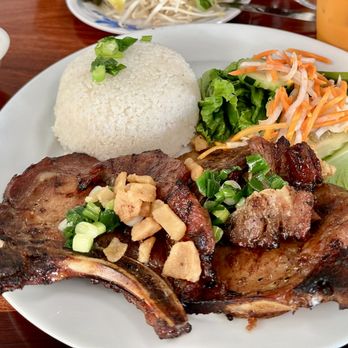 Com Tam Long Xuyen - Grilled BBQ Pork Chop Broken Rice plate - Vietnamese Near Me - Milpitas, California