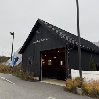 Maine Beer - Breweries Near Me - Freeport, Maine