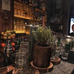 Geyik Coffee Roastery & Cocktail Bar
