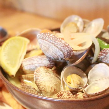 Mahi’ai Table - Manila clams ($14) IG: @ohmyono - Cocktail Bars Near Me - Kapolei, Hawaii Mahi’ai Table - Manila clams ($14) IG: @ohmyono - Cocktail Bars Near Me - Kapolei, Hawaii
