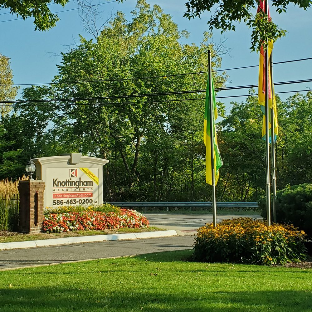 KNOTTINGHAM APARTMENTS 25 Photos 23128 Wellington Crescent, Clinton