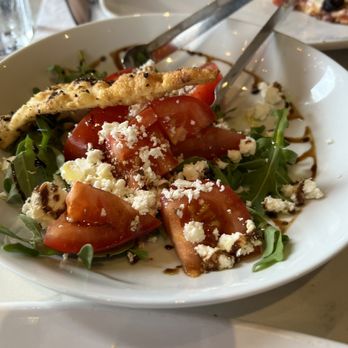 Edmond - House Salad - Bistros Near Me - Laval, Quebec