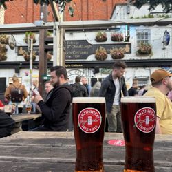 Kelly's Cellars - Outdoor seating