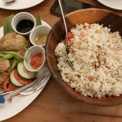Dekada Historic Filipino Cuisine - Pinaupong manor and tinapa fried rice