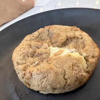 Spot Dessert Bar - White chocolate cookie - Desserts Near Me - Queens, New York Spot Dessert Bar - White chocolate cookie - Desserts Near Me - Queens, New York