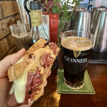 The Burns Pub & Restaurant - Reuben with a Guinness - British Near Me - Broomfield, Colorado The Burns Pub & Restaurant - Reuben with a Guinness - British Near Me - Broomfield, Colorado