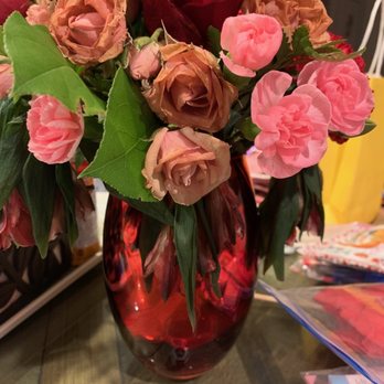 University Flower Shop - Flowers left in 20 degree weather 2/14/2020 - Florists Near Me - Fairfax, Virginia University Flower Shop - Flowers left in 20 degree weather 2/14/2020 - Florists Near Me - Fairfax, Virginia