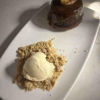 The Foxtail on the Lake - Banana sticky pudding - Seafood Near Me - Des Plaines, Illinois