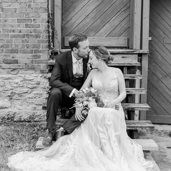 Cassie Lacina Photography - Bride & Groom Portrais - Event Photography Near Me Cassie Lacina Photography - Bride & Groom Portrais - Event Photography Near Me