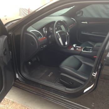 Posh Rides - 2014 Chrysler 300 - Airport Shuttles Near Me Posh Rides - 2014 Chrysler 300 - Airport Shuttles Near Me