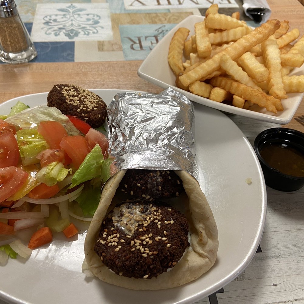01. Falafel Sandwich 01. Falafel Sandwich