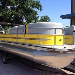 Lake Brownwood Boat Rentals - 2016 Bentley Pontoon Rental
