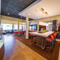 Courtyard by Marriott Bettendorf Quad Cities - SEL Bettendorf Lobby
