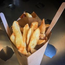 Frietkatz - The fries are great and the sauces are amazing.