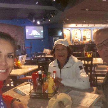 Buddy Guy's Legends - Mom, Dad, Daughter after the 2019 Chicago Marathon - Jazz & Blues Near Me - Chicago, Illinois Buddy Guy's Legends - Mom, Dad, Daughter after the 2019 Chicago Marathon - Jazz & Blues Near Me - Chicago, Illinois