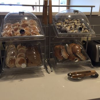 Rockland Harbor Hotel - Bread choices - Hotels Near Me - Rockland, Maine Rockland Harbor Hotel - Bread choices - Hotels Near Me - Rockland, Maine