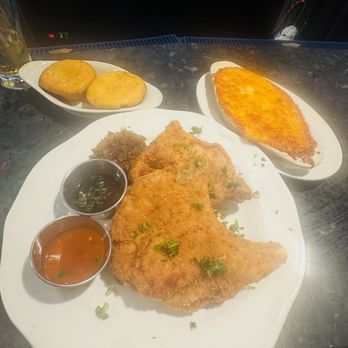 Soul Prime - Pork Chops, muffins and Mac and cheese - Soul Food Near Me - Chicago, Illinois Soul Prime - Pork Chops, muffins and Mac and cheese - Soul Food Near Me - Chicago, Illinois
