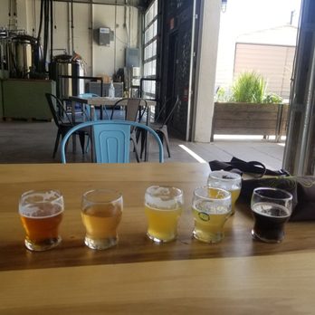Gravity Bound Brewing - Tasting flight at Gravity Bound..all very delicious! - Brewpubs Near Me - Albuquerque, New Mexico
