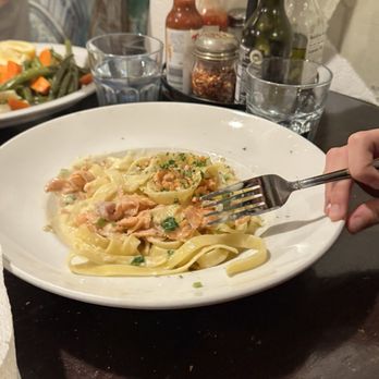 Sotto Mare - Fettuccine with Smoked Salmon - Seafood Near Me - San Francisco, California Sotto Mare - Fettuccine with Smoked Salmon - Seafood Near Me - San Francisco, California