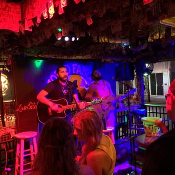 Willie T's - Cover band - Bars Near Me - Key West, Florida