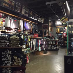 Zumiez