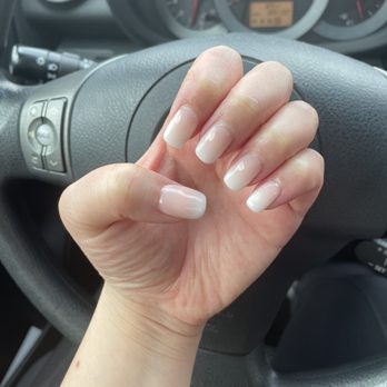 Vivi Nail Spa - Acrylic ombré - Nail Salons Near Me - North Bethesda, Maryland