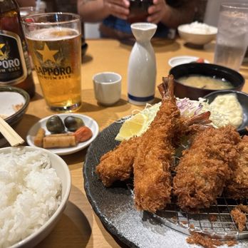 Tonkatsu Tamafuji - Oyster and shrimp tonkatsu combo - Japanese Near Me - Honolulu, Hawaii