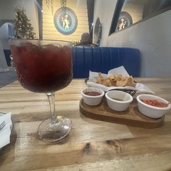 Santo Fish Restaurant - Seafood Near Me - Pico Rivera, California