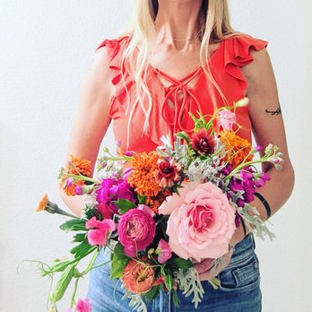 Carbon Valley Florist - Bridal bouquet - Florists Near Me - Frederick, Colorado Carbon Valley Florist - Bridal bouquet - Florists Near Me - Frederick, Colorado