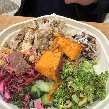 Sweetgreen - Hot Honey Chicken - Salad Near Me - San Diego, California Sweetgreen - Hot Honey Chicken - Salad Near Me - San Diego, California