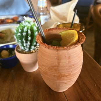 Los Amores de Julia - Mexican Near Me - Pico Rivera, California