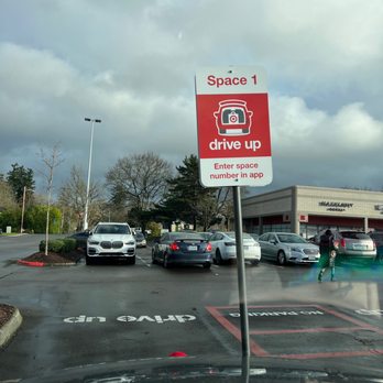 Target - Order drive up - Department Stores Near Me - Beaverton, Oregon